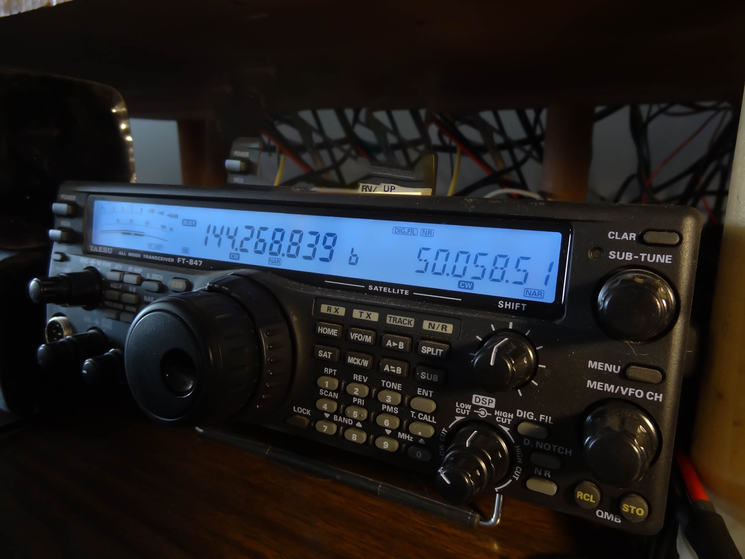 U-YAESU FT-847 HF/2/6/440 ALL MODE
